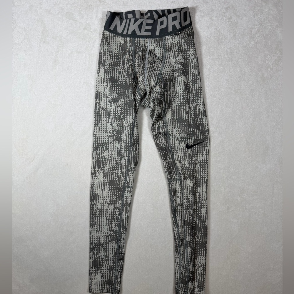 Nike Pro Size Small Digital Camo Compression Patterned Black and Gray Leggings